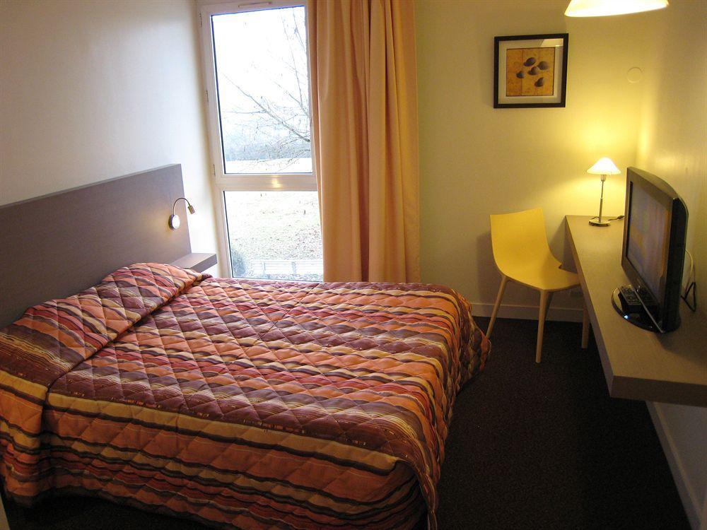 Logis Luccotel Cosy Loches Εξωτερικό φωτογραφία