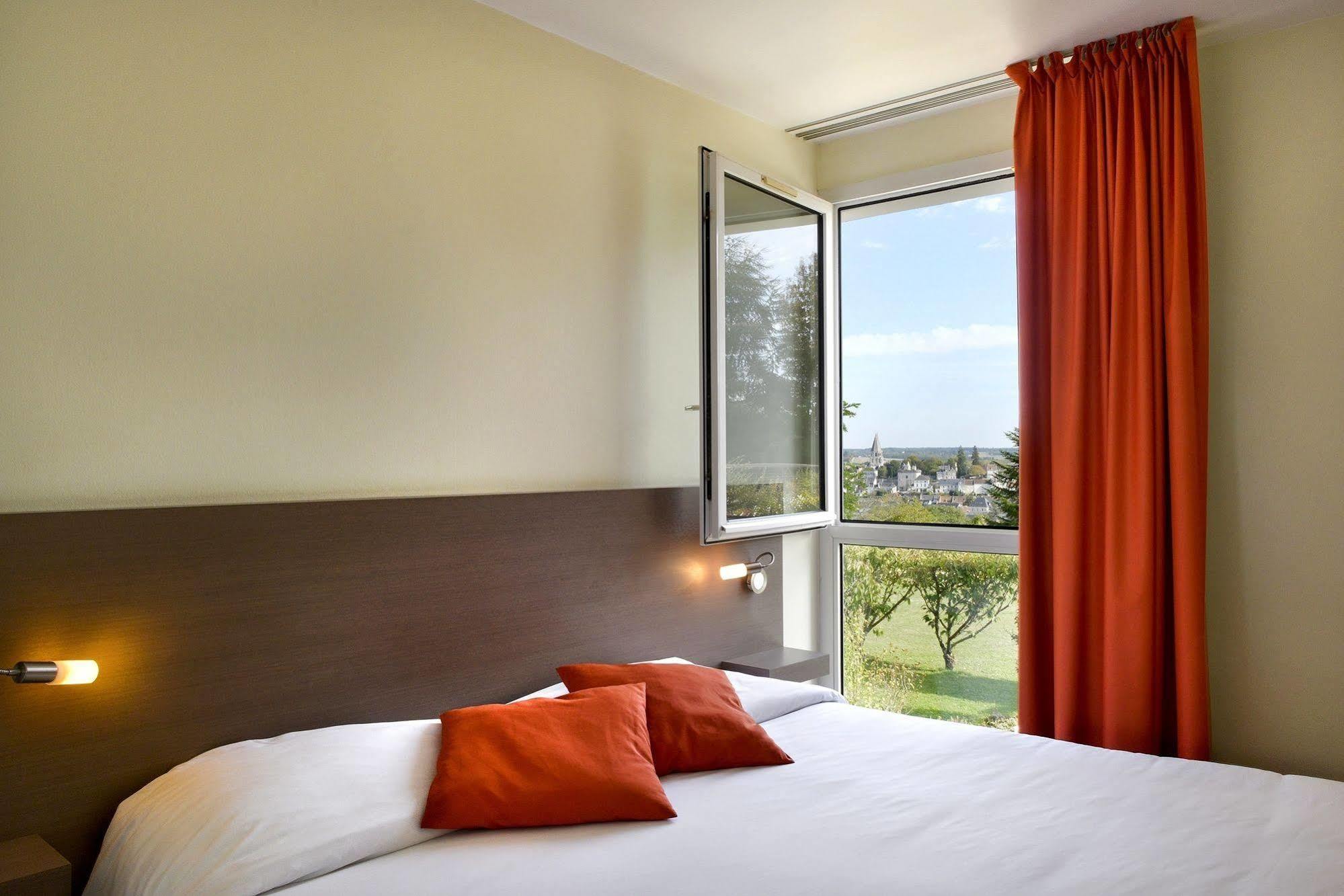 Logis Luccotel Cosy Loches Εξωτερικό φωτογραφία
