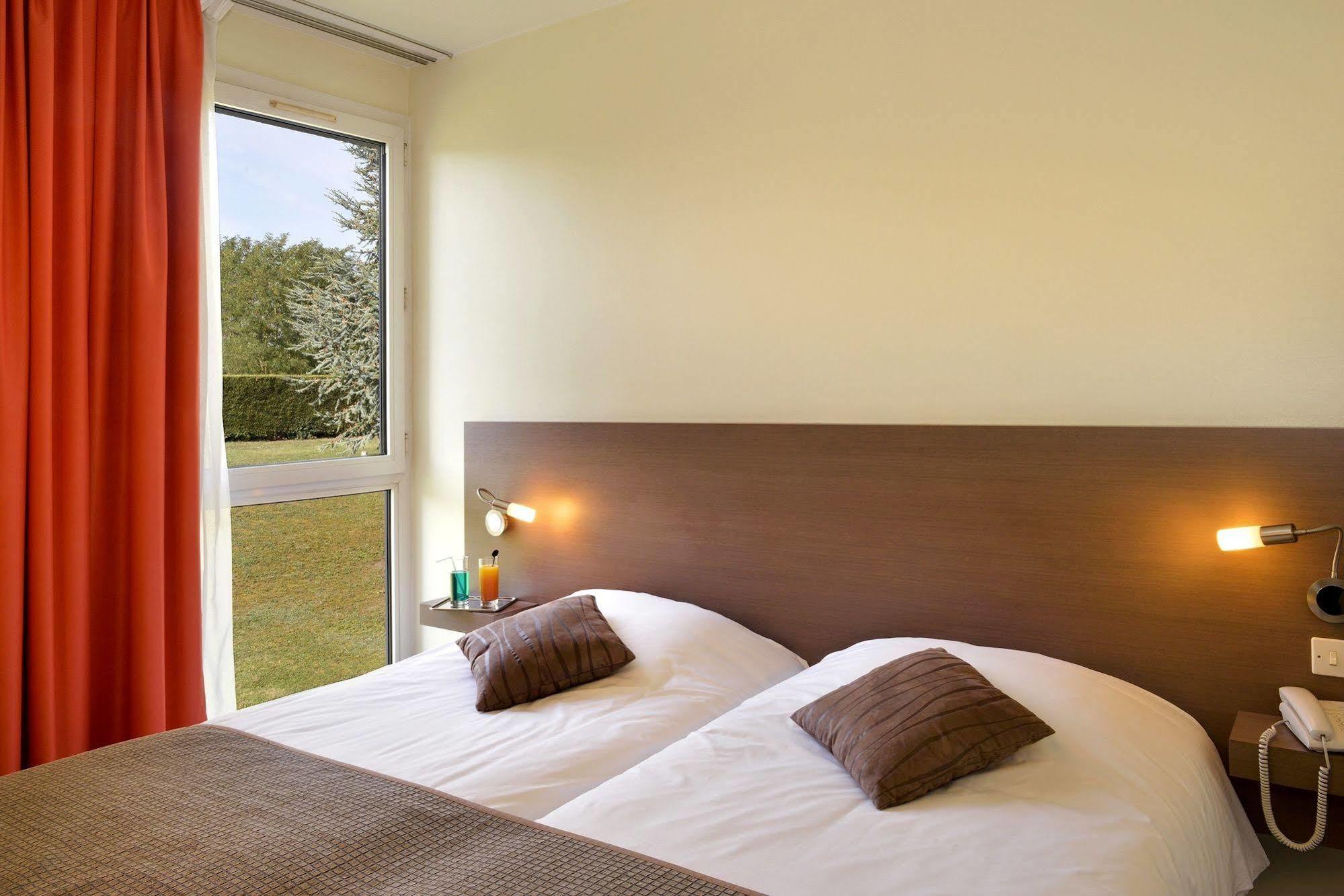 Logis Luccotel Cosy Loches Εξωτερικό φωτογραφία