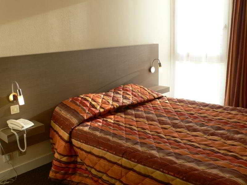 Logis Luccotel Cosy Loches Εξωτερικό φωτογραφία